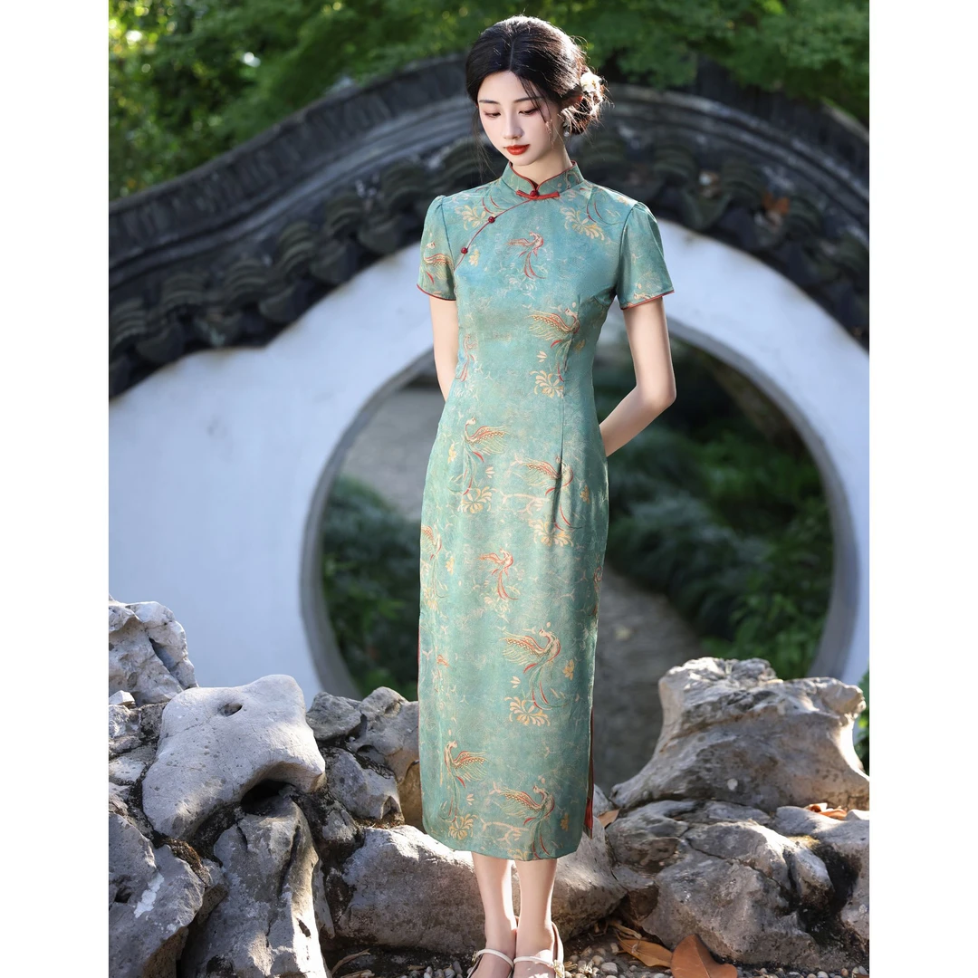 绿色新中式旗袍2025年夏季新款优雅复古中国风年轻款改良连衣裙女