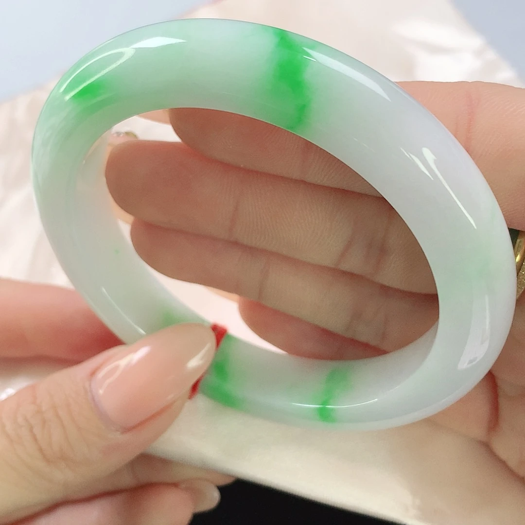 未镶嵌手镯翡翠684