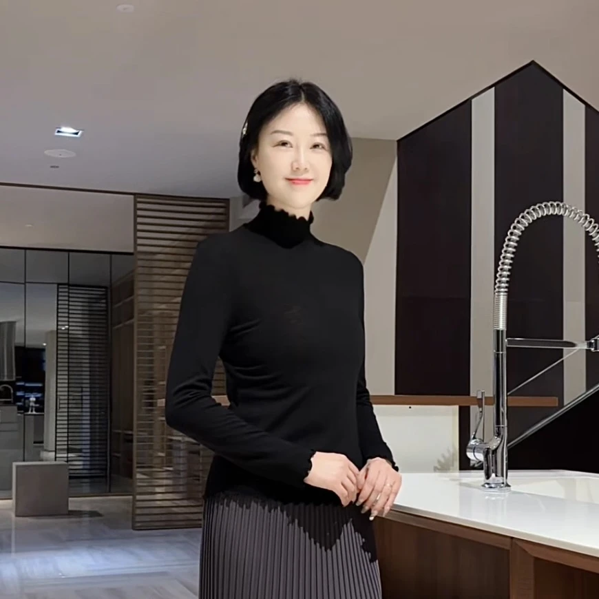 丝外服饰时尚百搭半高领180克密拷边100%羊毛打底衫8045款
