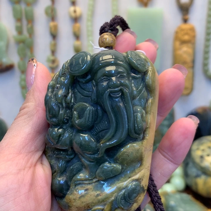 岫岩河磨玉（透闪石质玉）未镶嵌把件