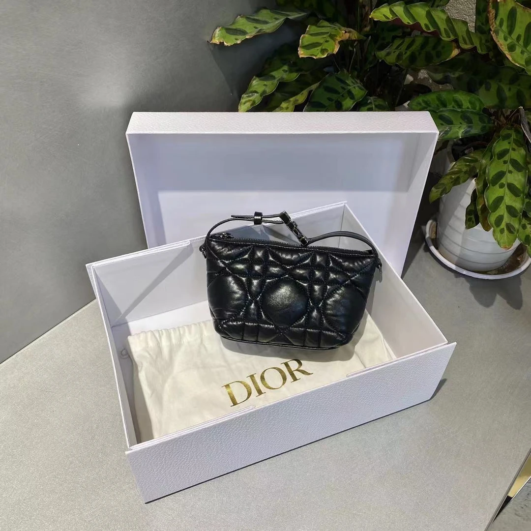 95新 DIOR/迪奥 迪奥   黑银小号饭盒包  手提包