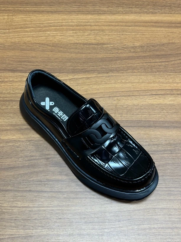 轻便厚底时尚休闲皮鞋英伦风一脚蹬豆豆鞋5112-2