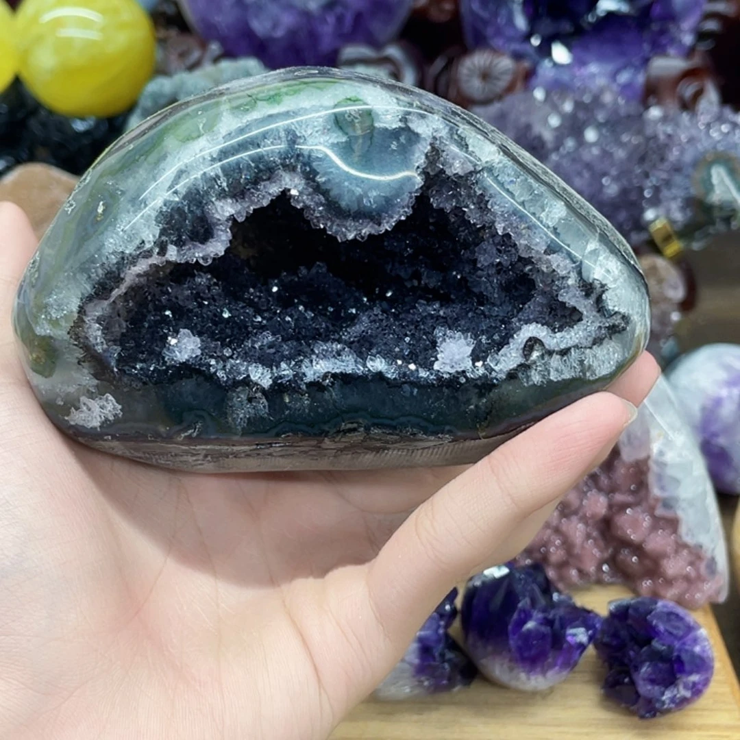 紫晶未镶嵌大型摆件（非配饰）