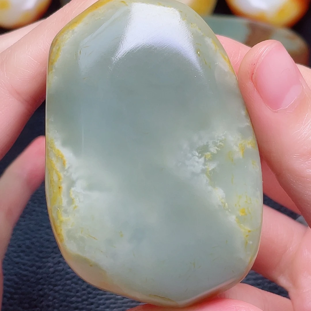 和田玉未镶嵌珠宝奇石