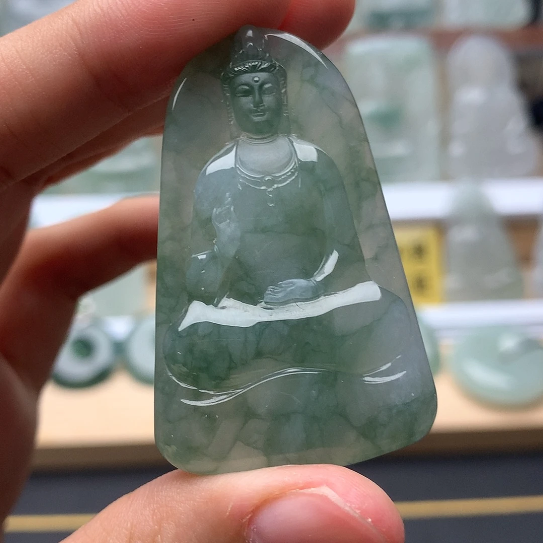 翡翠未镶嵌颈饰素衣