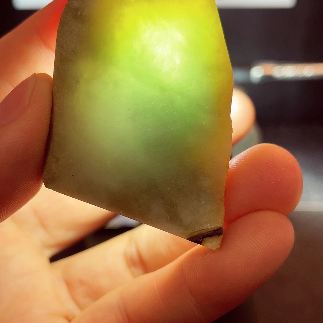 翡翠手镯未镶嵌天然翡翠