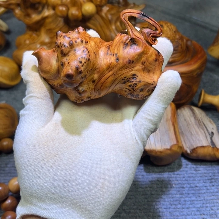 熙***主柏木（崖柏）陈化老料手串把件