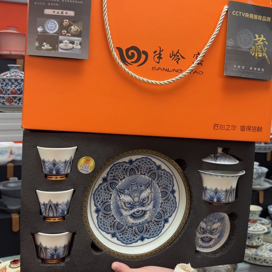 我不敢看电视我在床