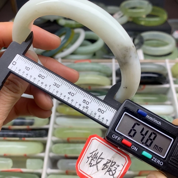 蛇纹石玉未镶嵌手镯890