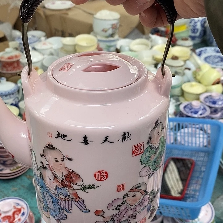 摆件陶红稀土童子提梁壶