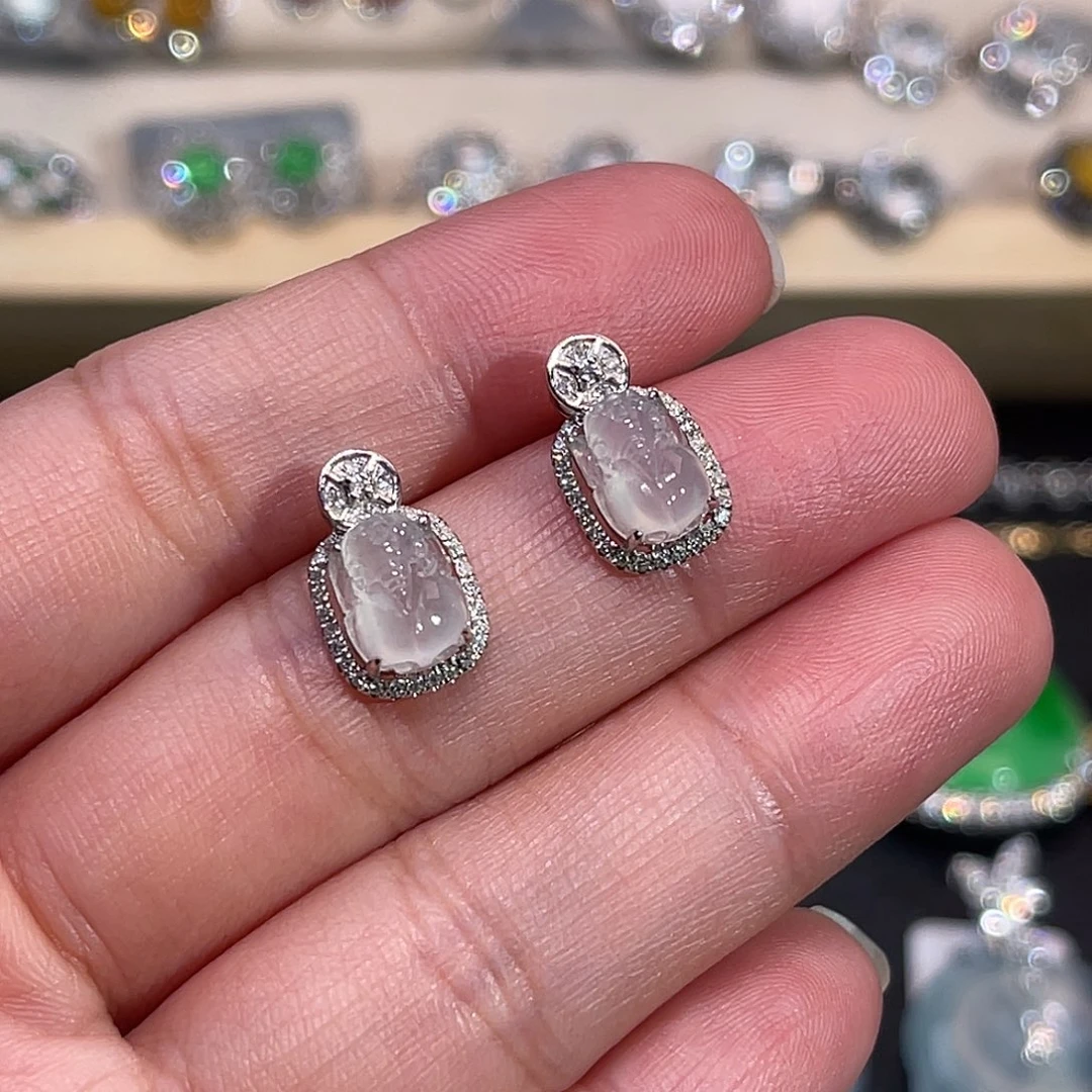 翡翠18K金镶嵌耳饰貔貅