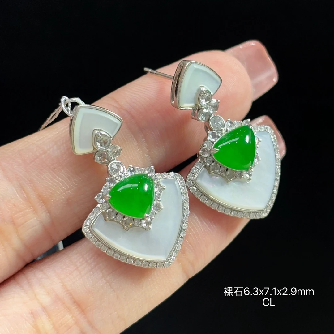 《缅甸翡翠珠宝严选》冰阳绿蛋面设计款玉石耳饰（下单咨询客服）CL