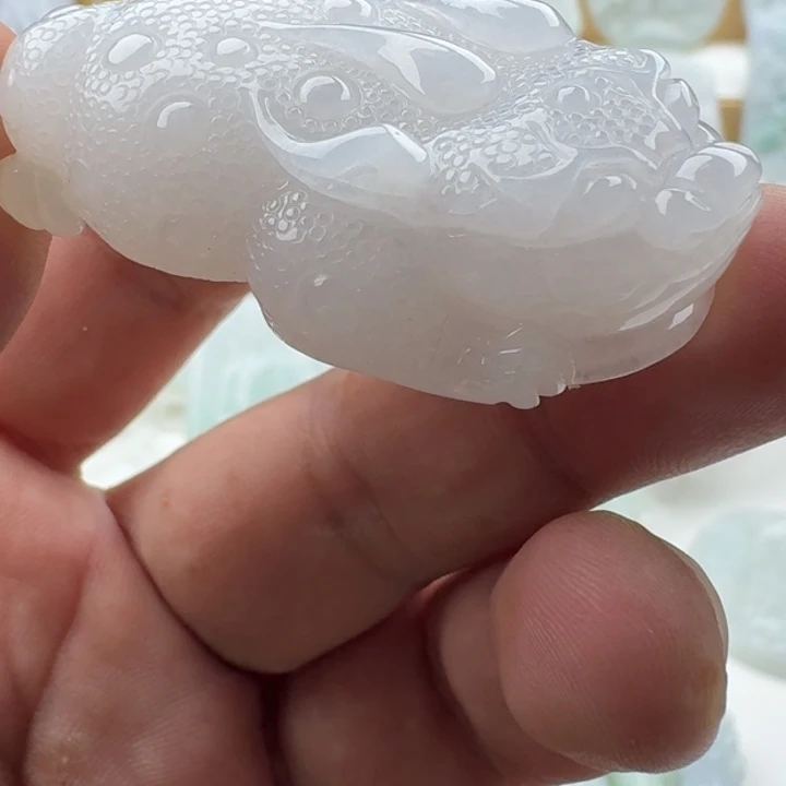 翡翠未镶嵌颈饰天然缅甸A货翡翠