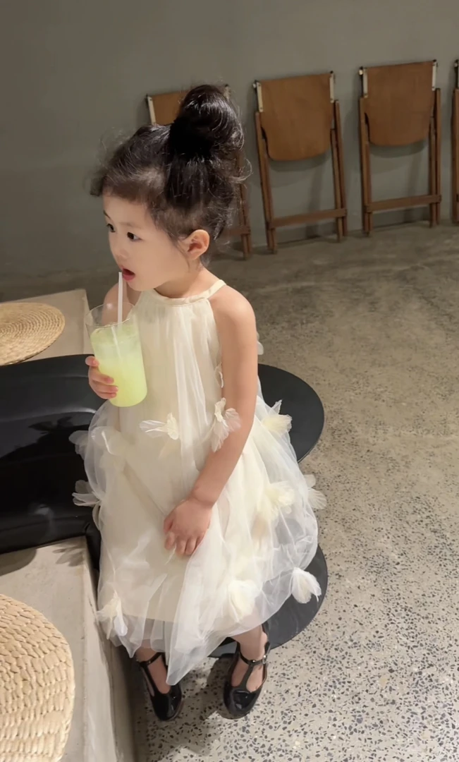 Kk·儿童夏季新款仙气网纱立体花公主裙度假风吊带连衣裙