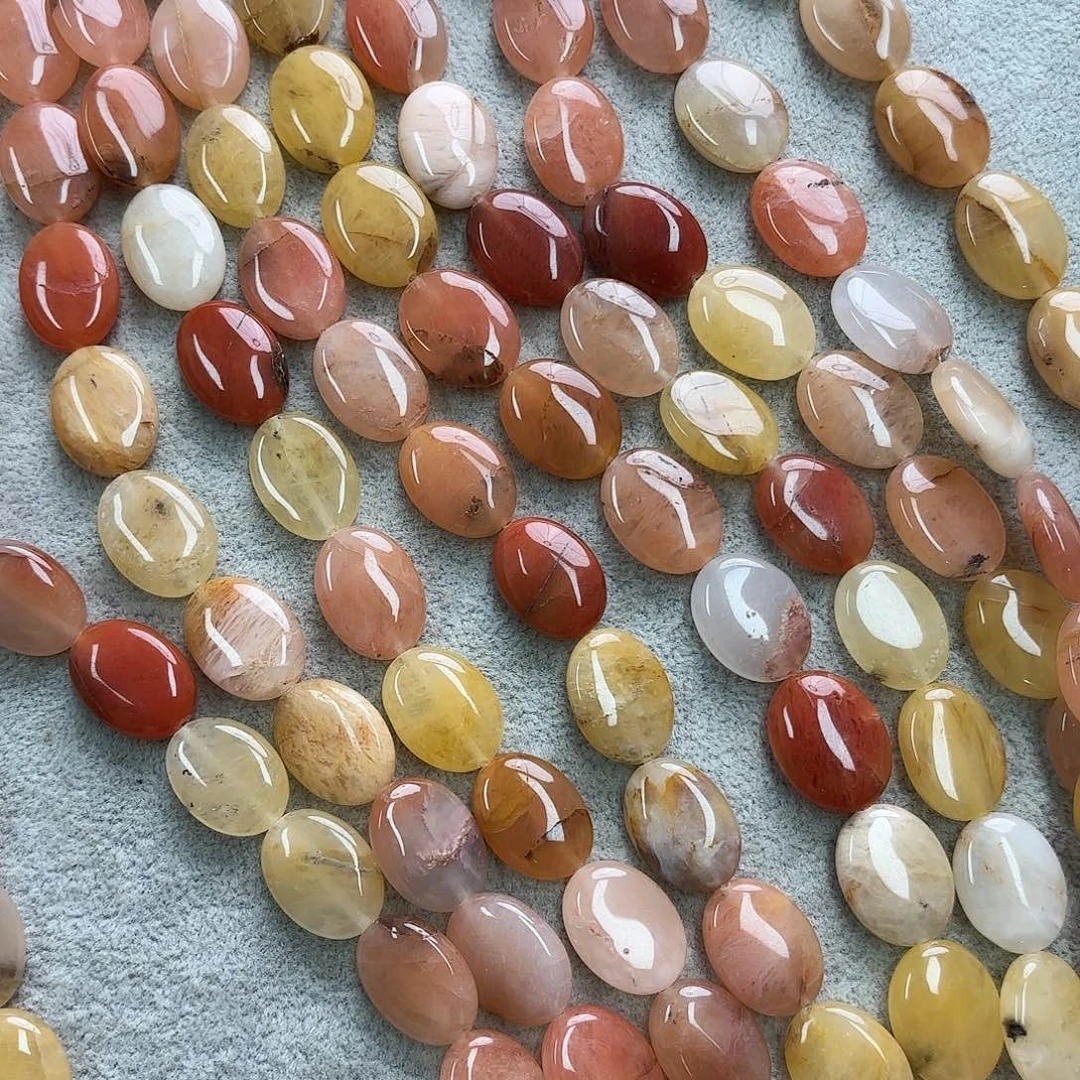 玛瑙/玉髓未镶嵌珠宝半成品15×20红东陵蛋型一条