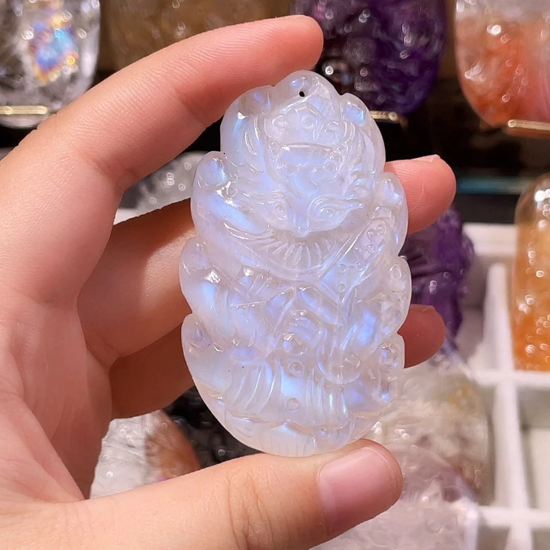 未镶嵌颈饰水晶?**?