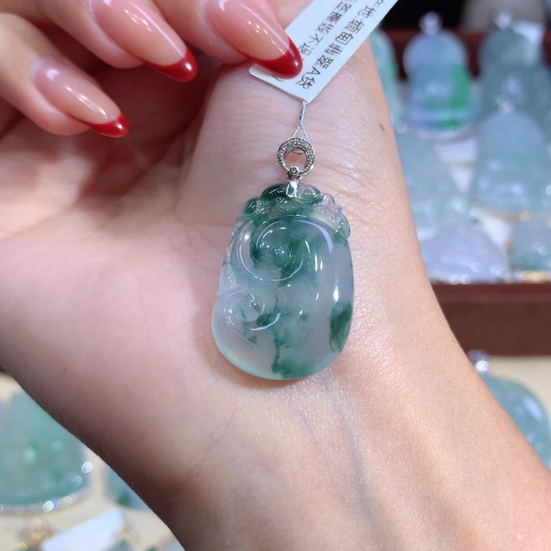 吊坠(不含链)18K金镶嵌翡翠