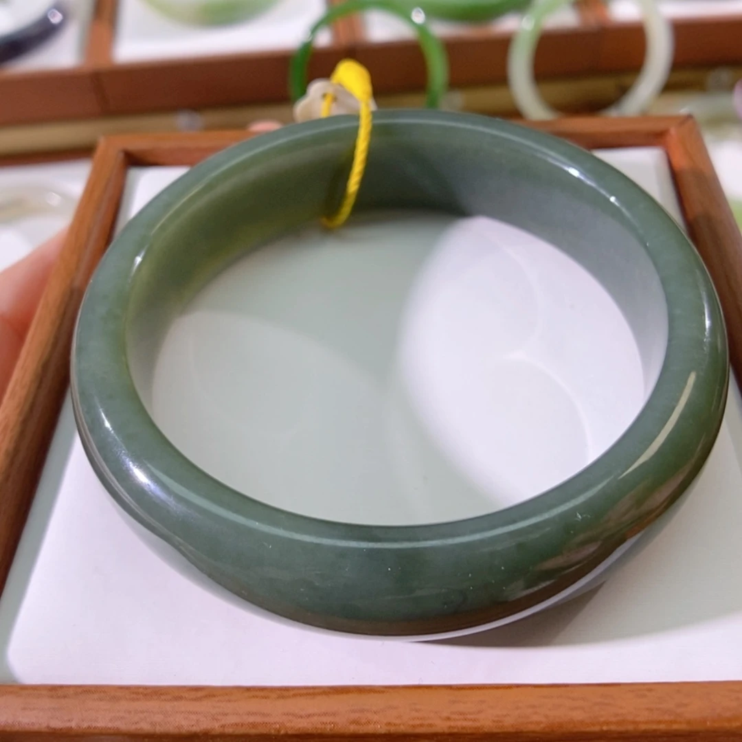 【闪购商品】未镶嵌手镯和田玉且末宽胎61 62