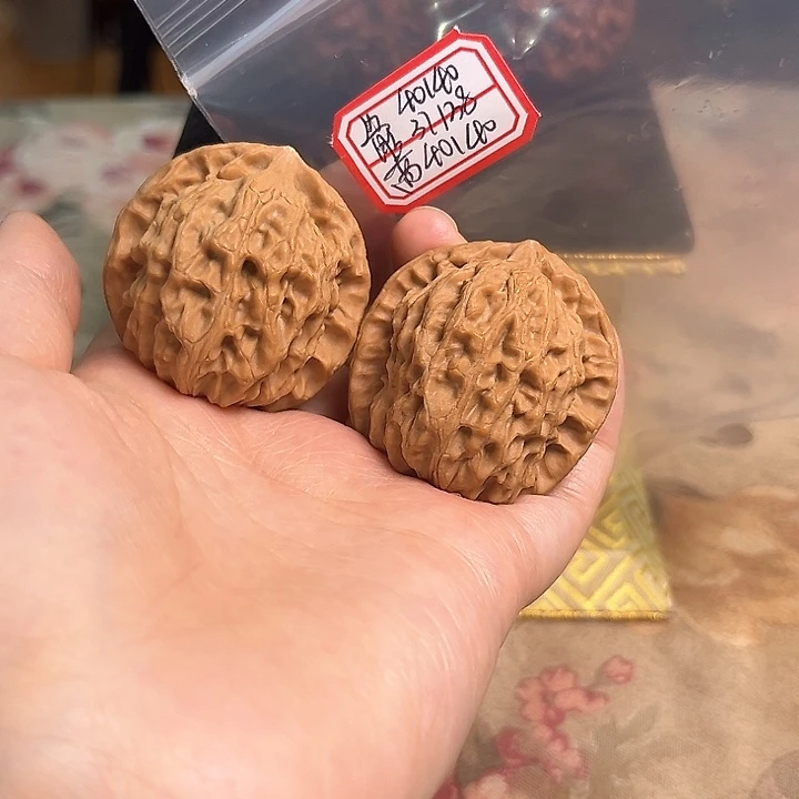 文玩核桃把件非嫁接北京