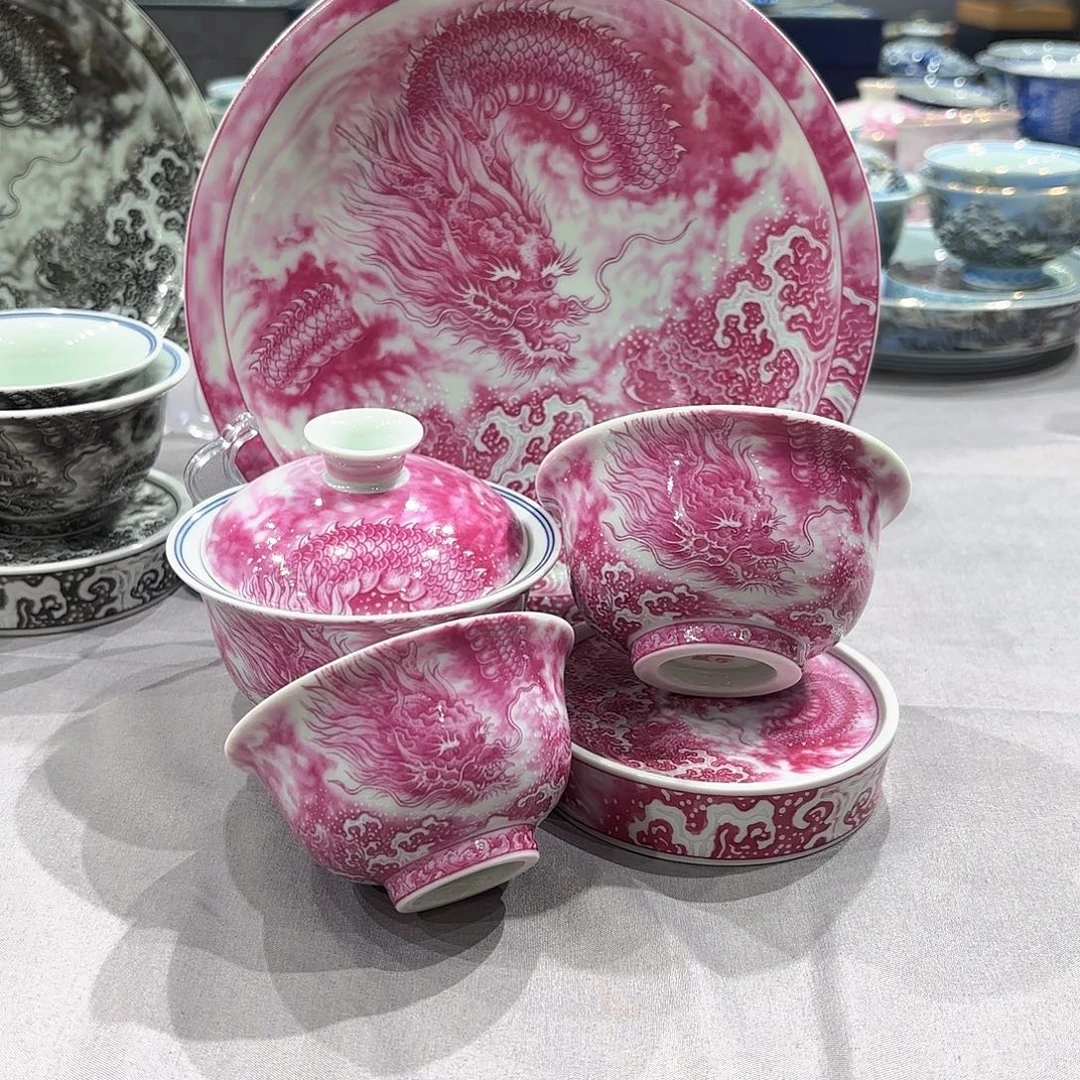 瓷片景德镇瓷器精品陈列