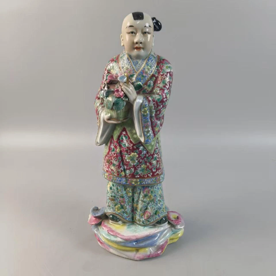 1167 晚清  粉彩人物雕塑瓷