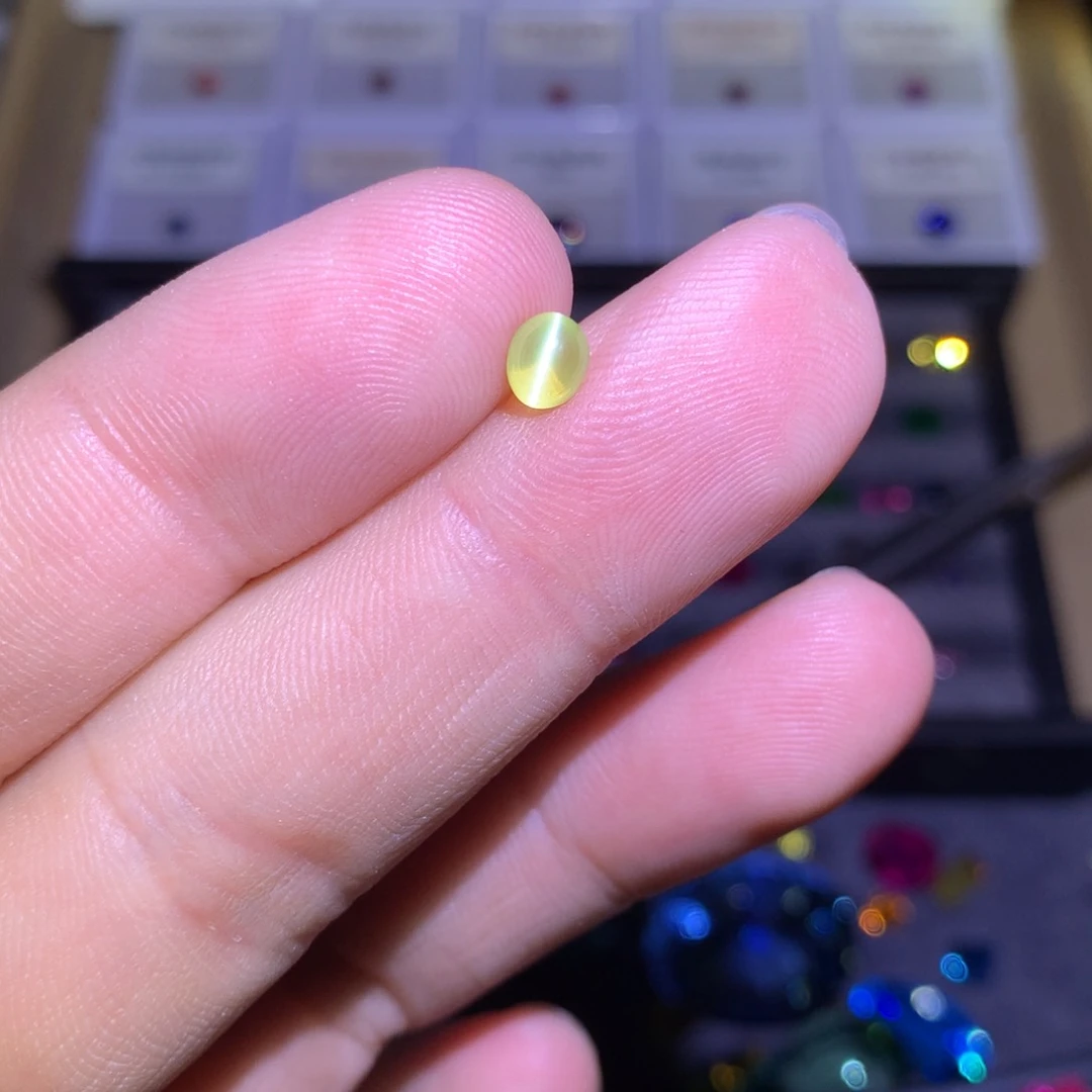 猫眼裸石未镶嵌1克拉