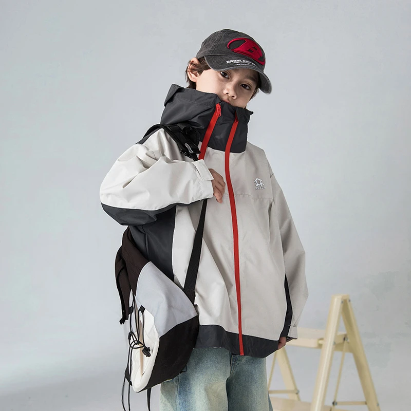 男童冲锋衣外套春秋款2025新款大儿童春装炸街上衣痞帅男孩春季潮