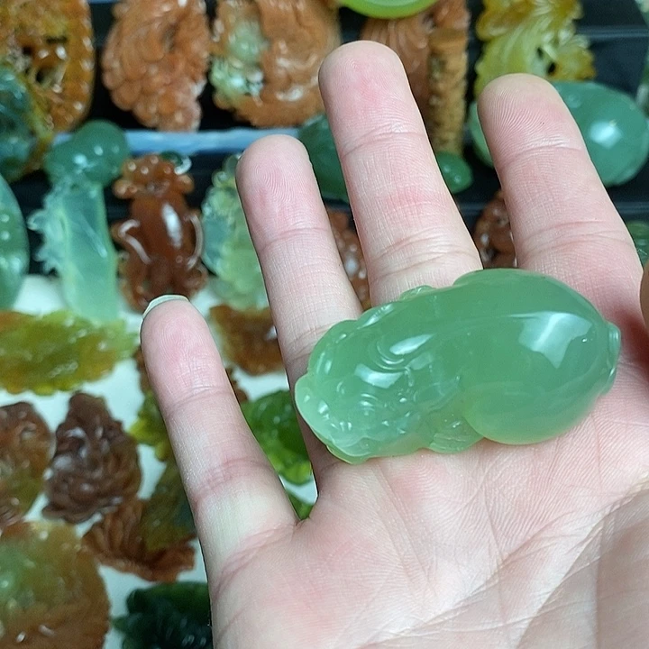 未镶嵌蛇纹石玉颈饰