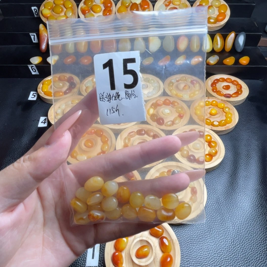 乔***妹手串未镶嵌和田玉