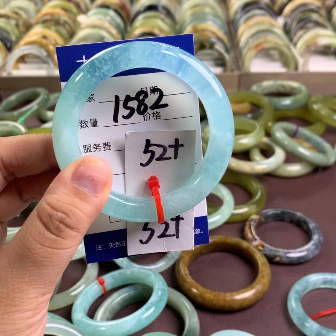 蛇纹石玉未镶嵌手镯1582