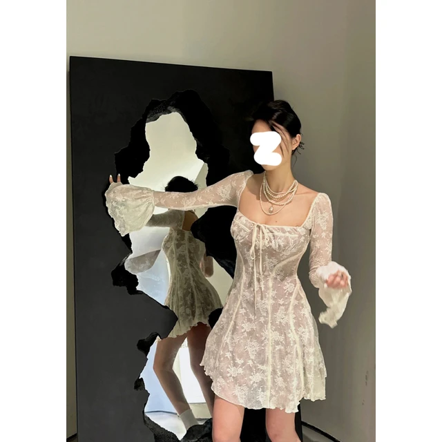 法式设计感修身显瘦喇叭袖蕾丝连衣裙新款微胖大码方领A字短裙女