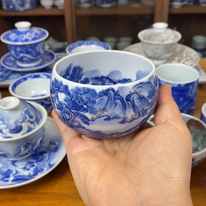 青花手绘山水罗汉