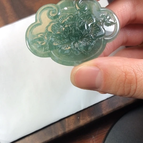 翡翠未镶嵌颈饰缅甸A货，每天下午1点半开播