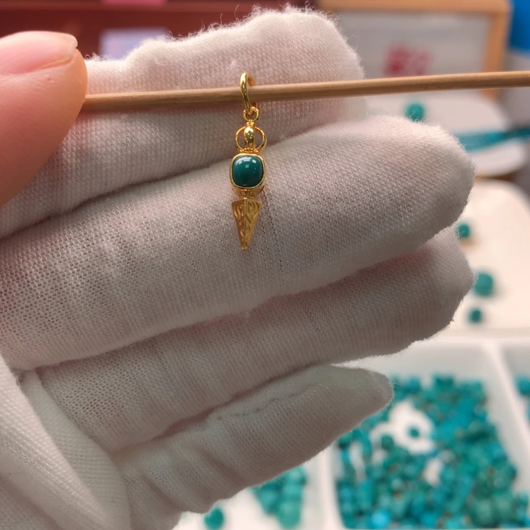 绿松石18K金镶嵌配饰j