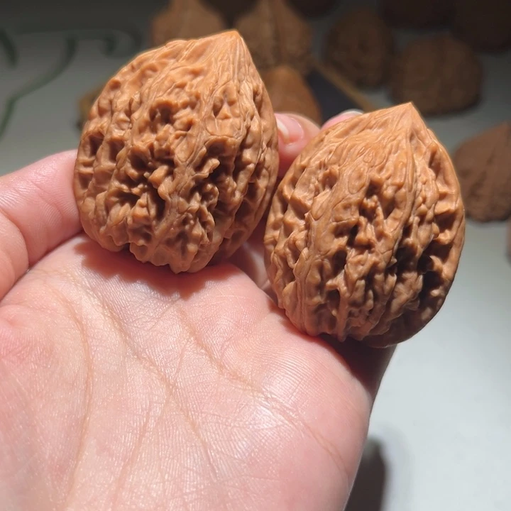 寒***鱼吊坠文玩核桃鸡心