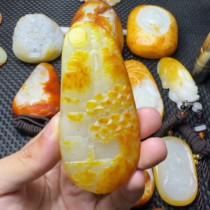和田玉未镶嵌颈饰
