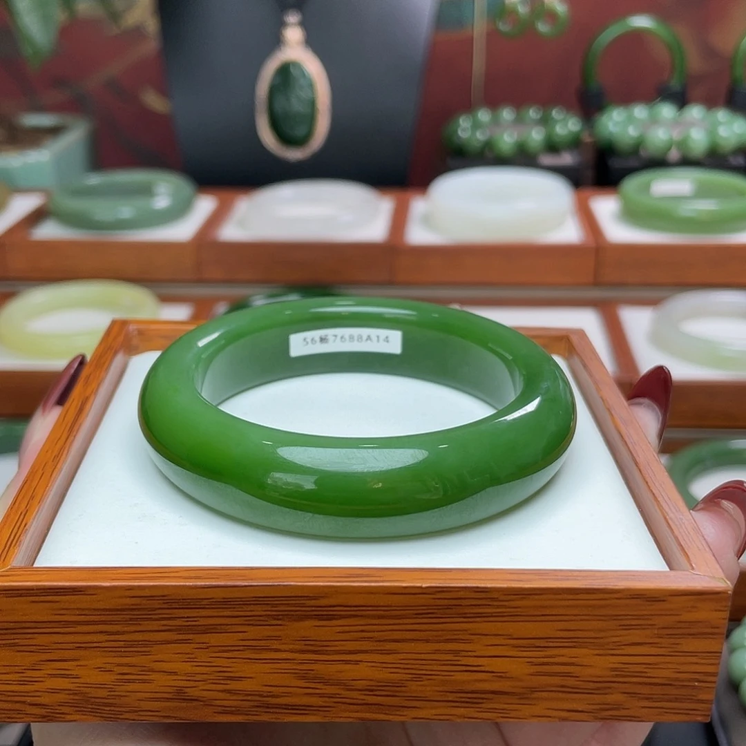 和田玉手镯56+未镶嵌