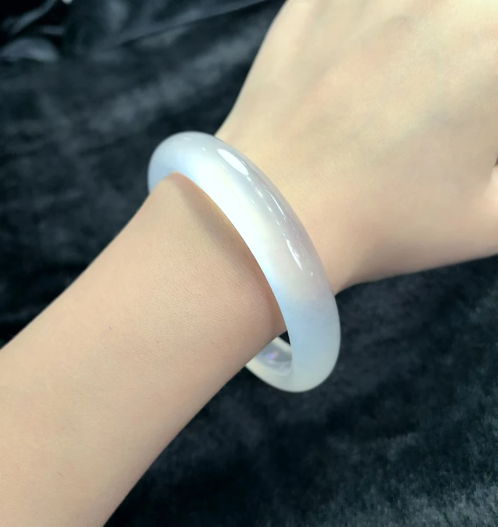 江德洋珠宝C3851九天玄灵寒冰石英岩玉手镯-配礼盒-送礼佳品