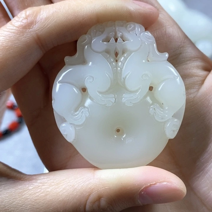 和田玉颈饰未镶嵌