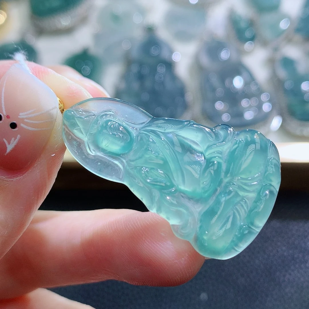 翡翠颈饰18K金镶嵌翡翠