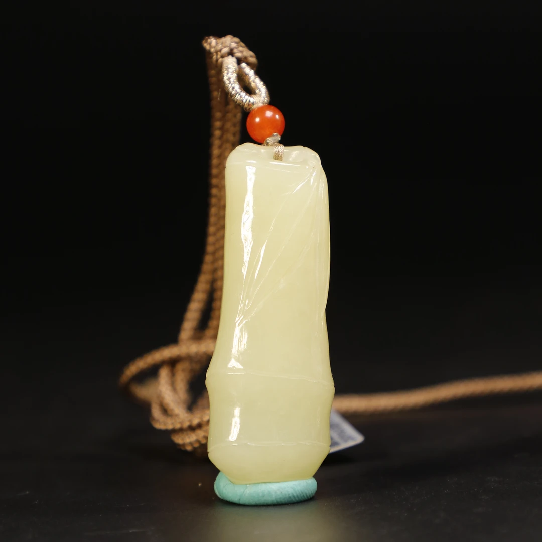 lot8811和田玉黄口竹节挂坠/云南典藏