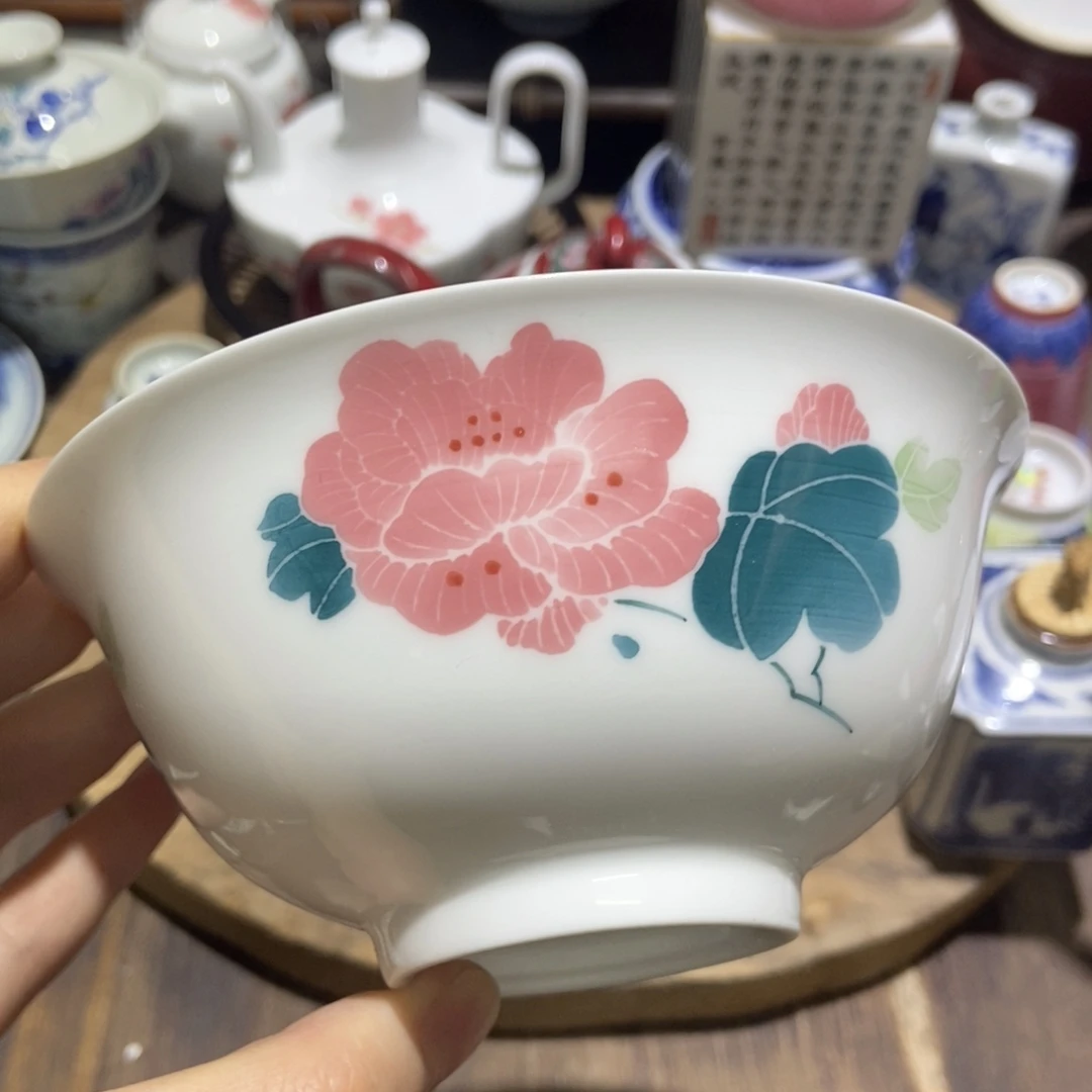 一***边陶瓷艺术品的制作