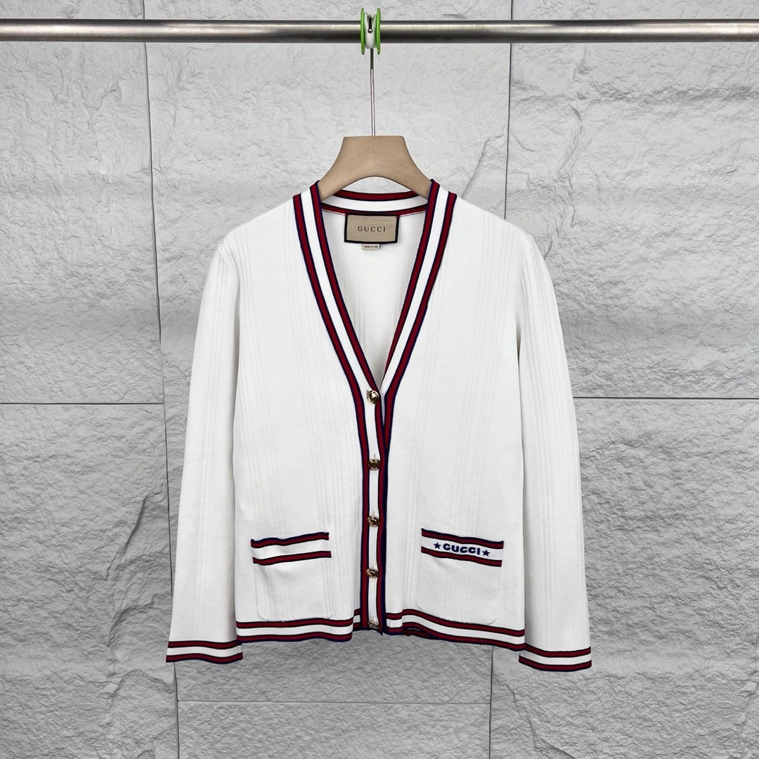 99新 GUCCI/古驰 XS码/白色条纹字母单排扣针织衫/15728189