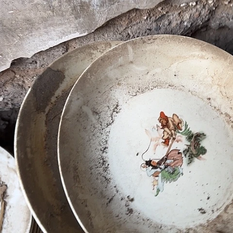 瓷片国营厂库存微瑕30厘米2个