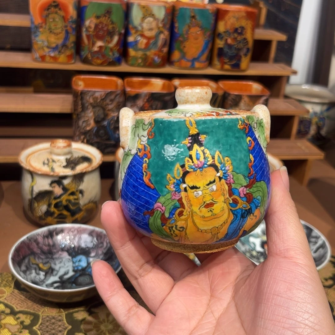 手工手绘黄财神宝瓶