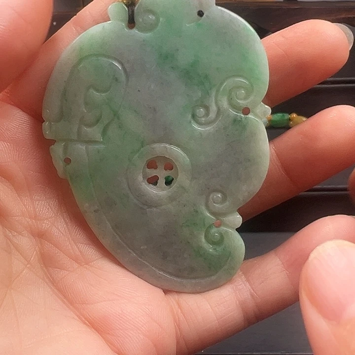 翡翠未镶嵌颈饰天然A货翡翠