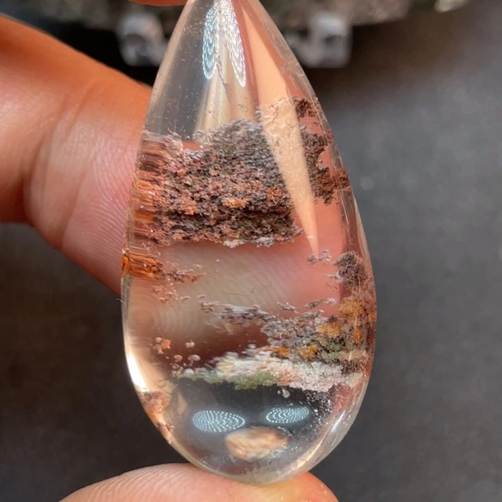 水晶颈饰未镶嵌我**呢