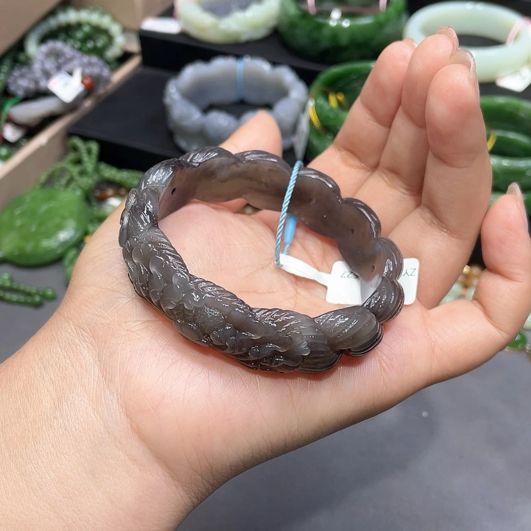 和田玉手镯60圈口48未镶嵌