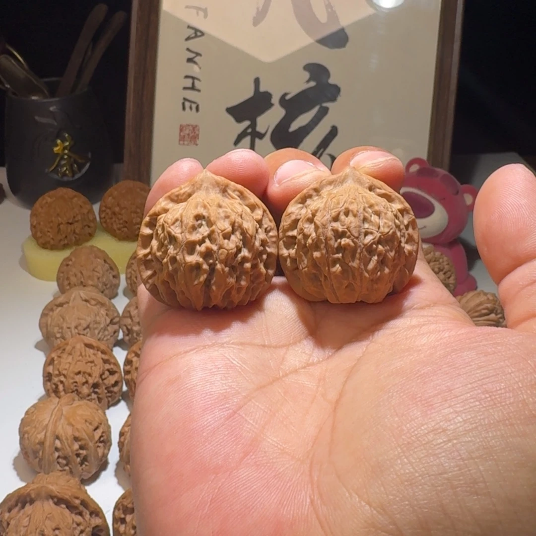 文玩核桃吊坠35尺寸原树龙胆公子帽