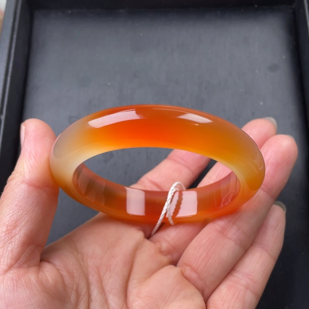 玛瑙/玉髓手镯未镶嵌54圈口